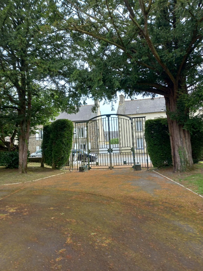 CENTRE HOSPITALIER DE PLOUGUERNEVEL