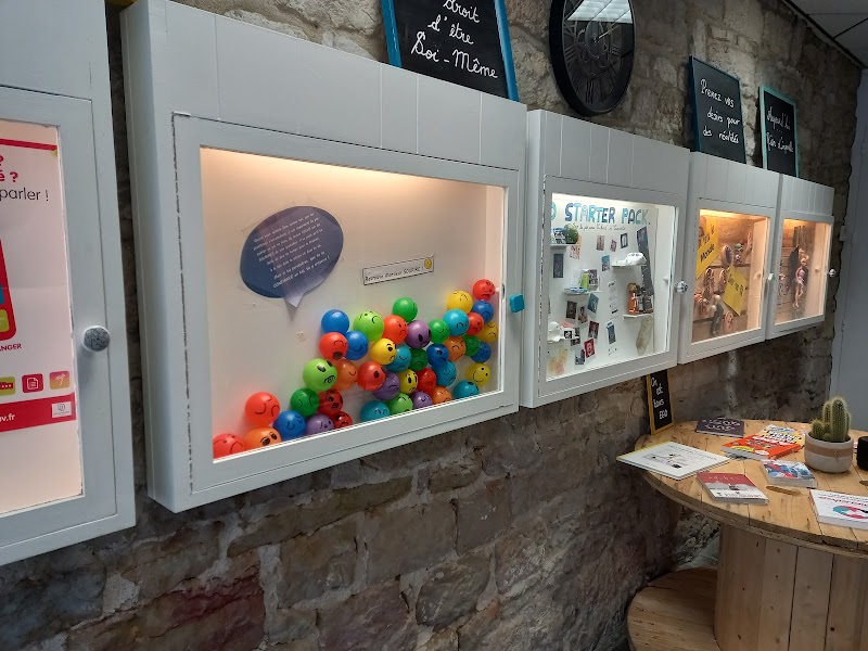 MAISON DES ADOLESCENTS DOLE