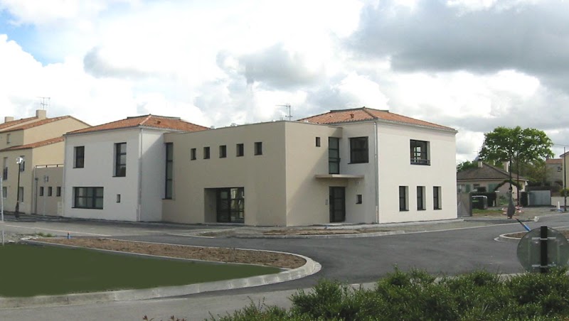 HDJ-CMP LE CHAMP LIBRE