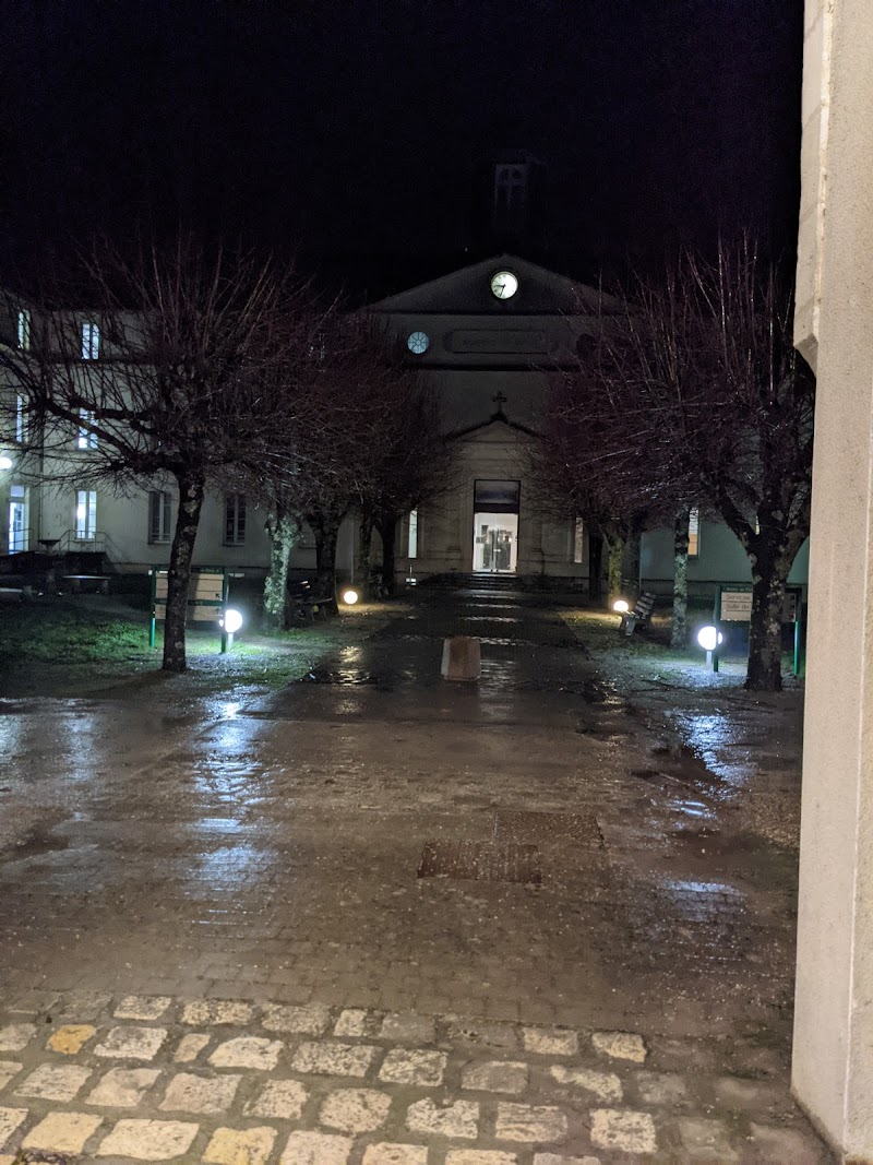 CENTRE HOSPITALIER ST JEAN D'ANGELY