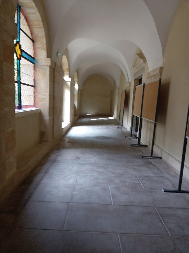 CENTRE HOSPITALIER VAUCLAIRE