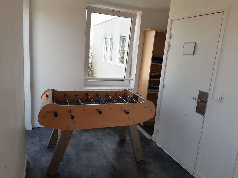 CLINIQUE DES PLATANES — vue