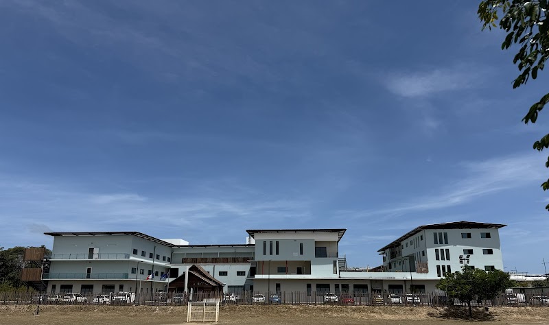 CLINIQUE LA CANOPEE — vue